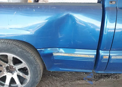 2000 Chevrolet Silverado 1500 Ls z USA, uszkodzony, nr VIN 2GCEC19T2Y1276308